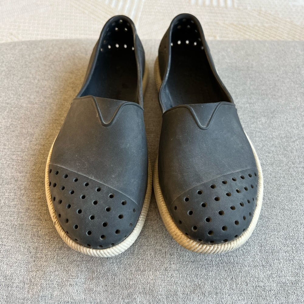 Natives women's Black Slip-On water Shoes